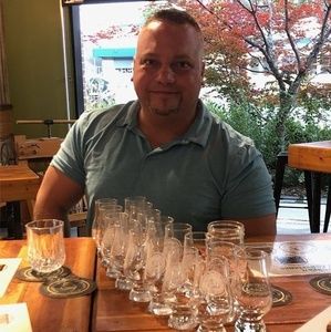 Meet your Posher, Adam